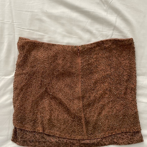 Haute Hippie knotted mini skirt. Size XS. Brown with gold beading. - Picture 3 of 5